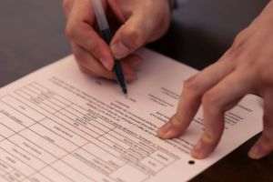 BNT explică modul în care sunt realizate exit-poll-urile: chestionare anonime la ieşirea din secţiile de votare şi numărare paralelă pentru cele mai precise prognoze